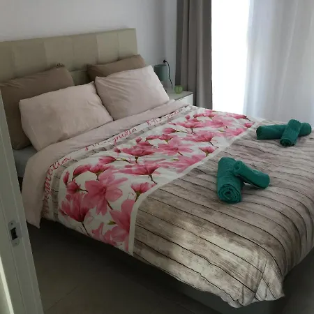 Sun 312 Apartment *